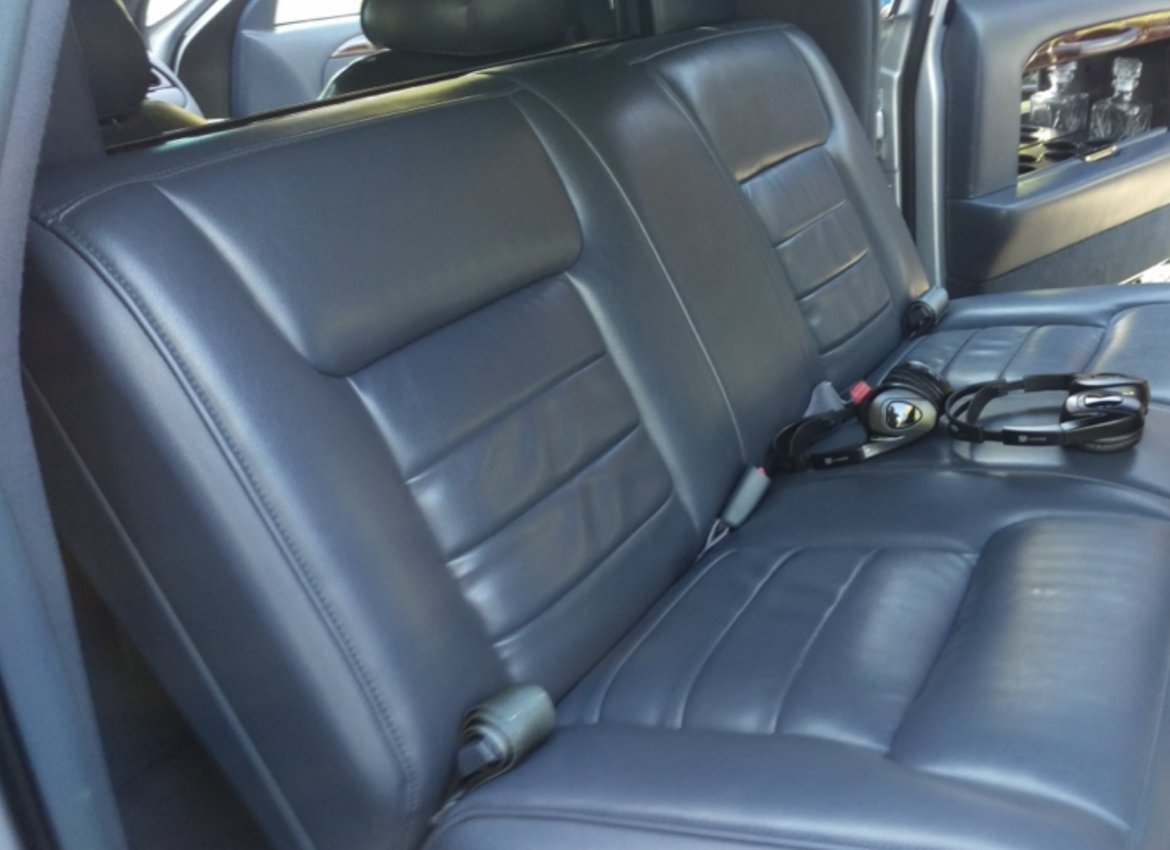 Photo of Limousine for sale: 2000 Lincoln Towncar  by Federal