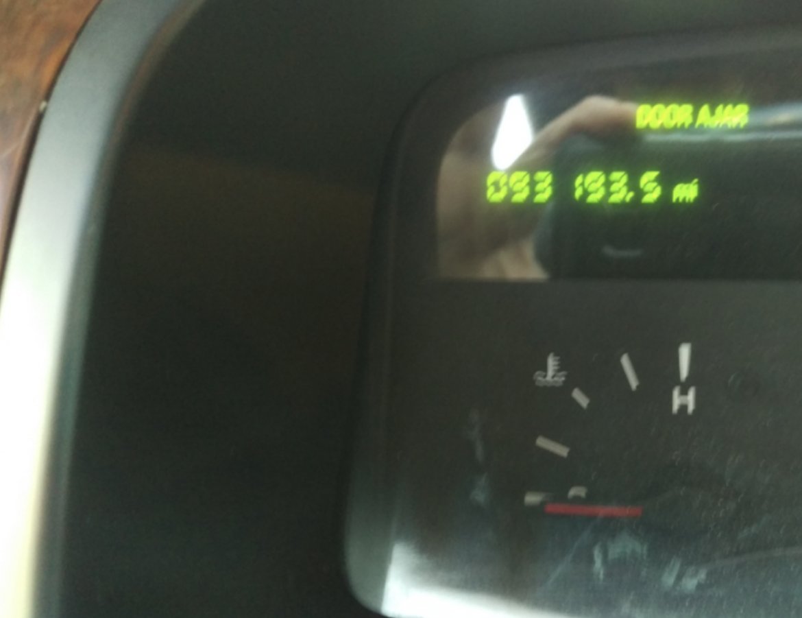 Photo of Limousine for sale: 2000 Lincoln Towncar  by Federal