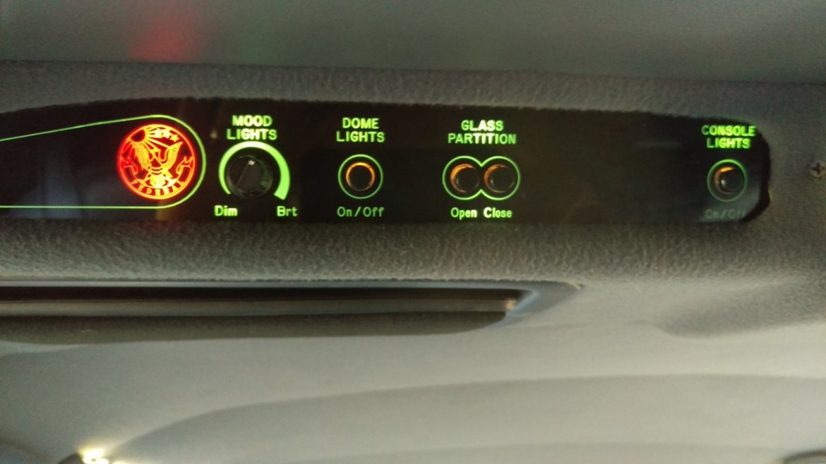 Photo of Limousine for sale: 2000 Lincoln Towncar  by Federal