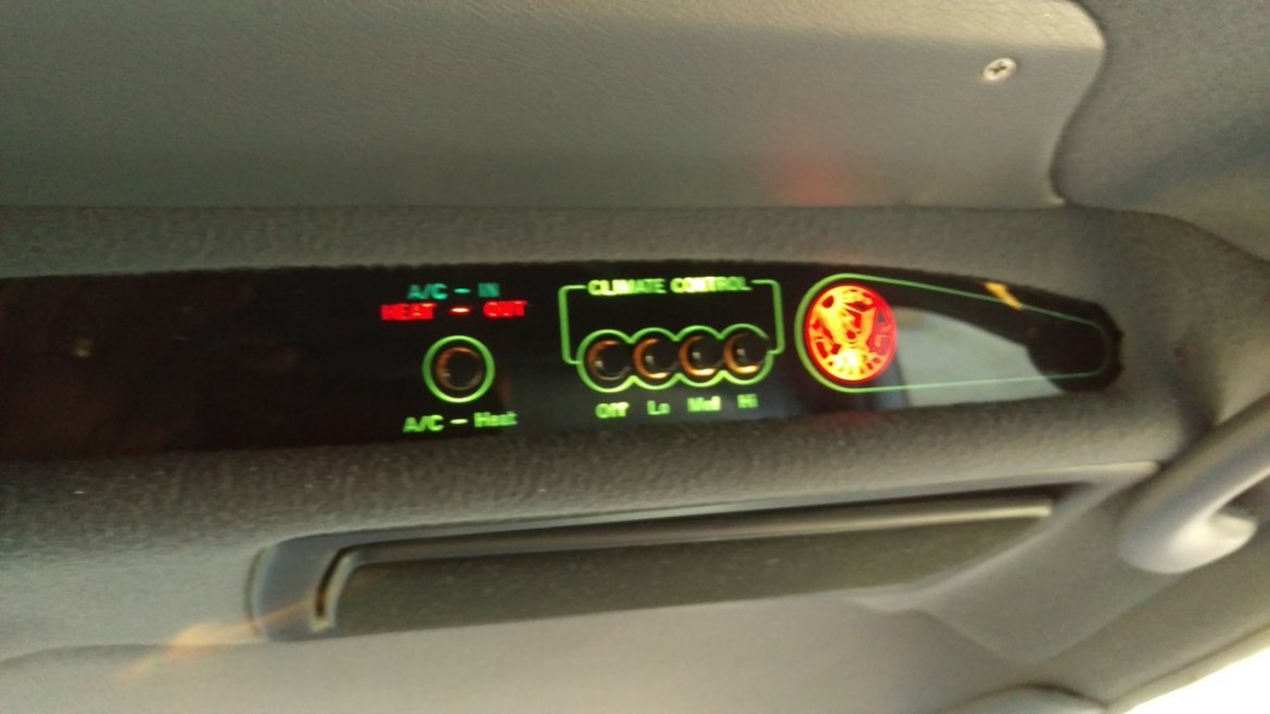 Photo of Limousine for sale: 2000 Lincoln Towncar  by Federal