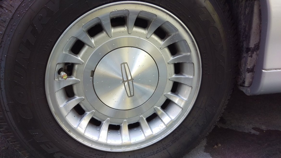 Photo of Limousine for sale: 2000 Lincoln Towncar  by Federal