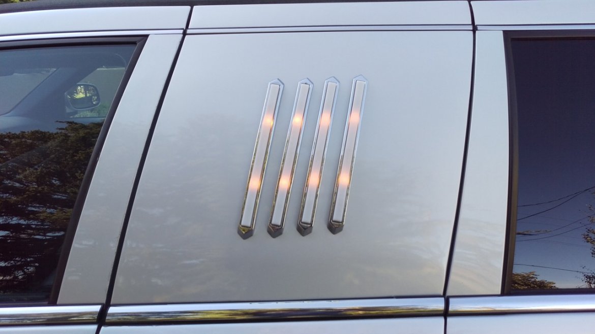 Photo of Limousine for sale: 2000 Lincoln Towncar  by Federal