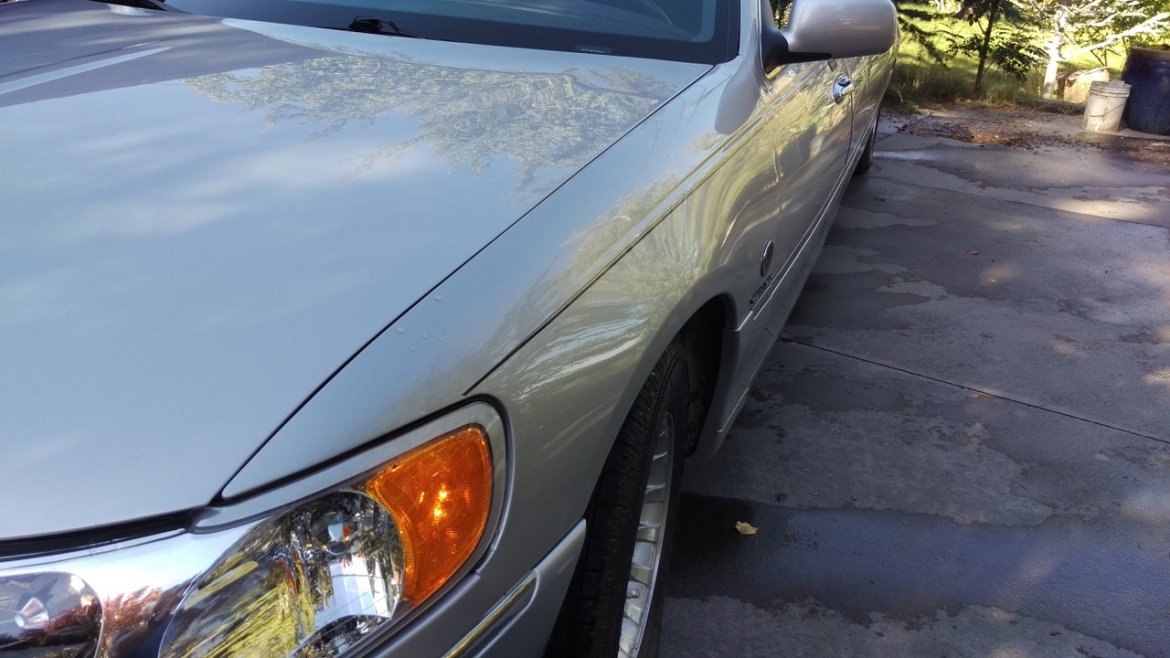 Photo of Limousine for sale: 2000 Lincoln Towncar  by Federal