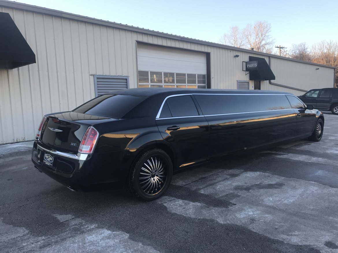 Photo of Limousine for sale: 2013 Chrysler 300 140&quot; by Tiffany Coachworks
