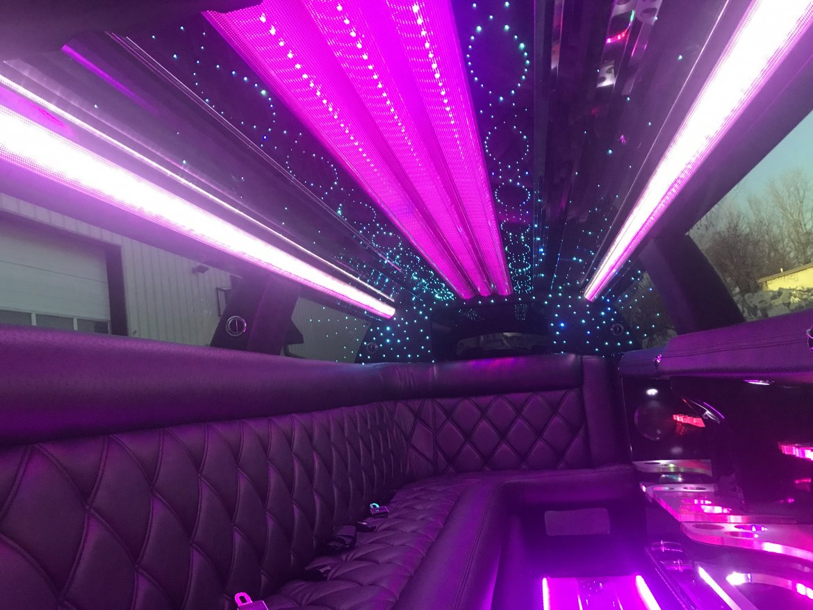 Photo of Limousine for sale: 2013 Chrysler 300 140&quot; by Tiffany Coachworks