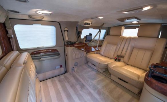 2001 Ford Excursion CEO SUV Mobile Office for Sale in Riverside, CA - Photo 2