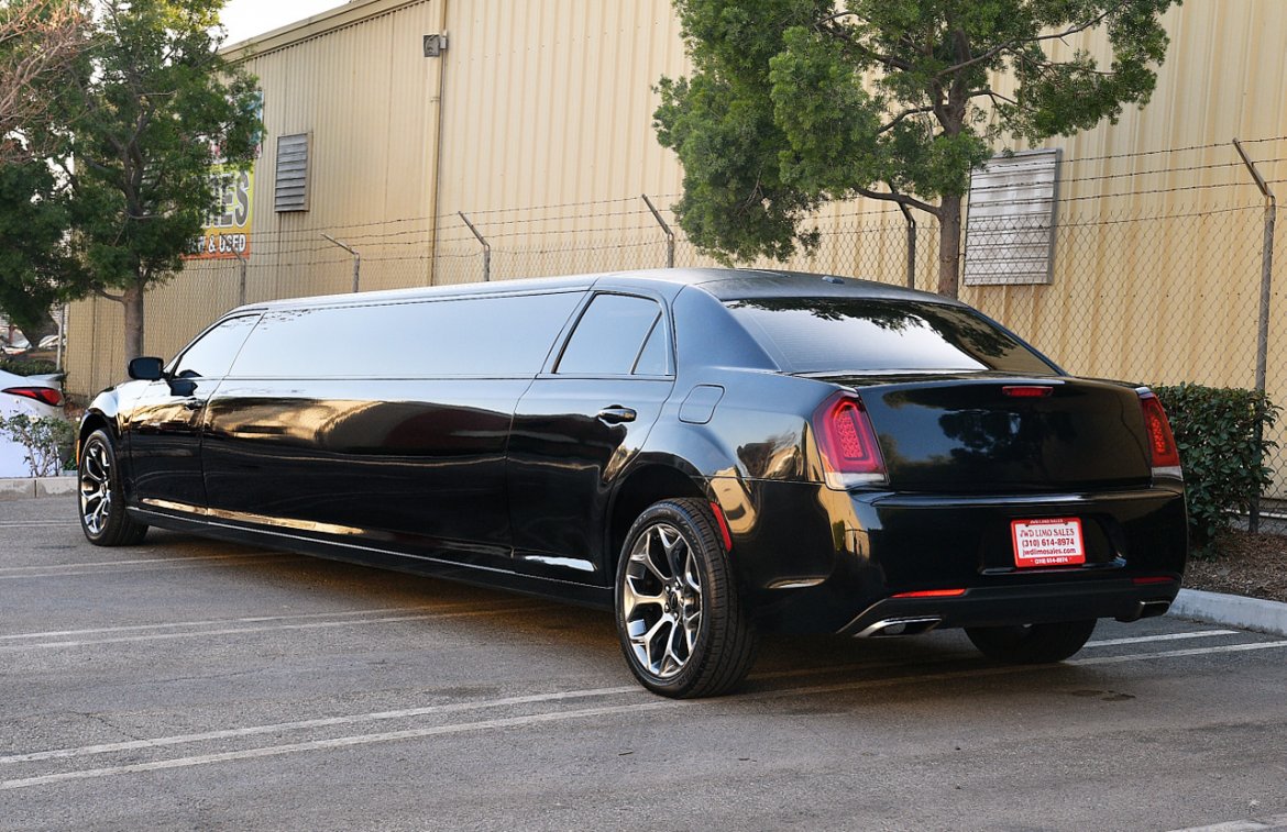Photo of Limousine for sale: 2015 Chrysler 300 140&quot;