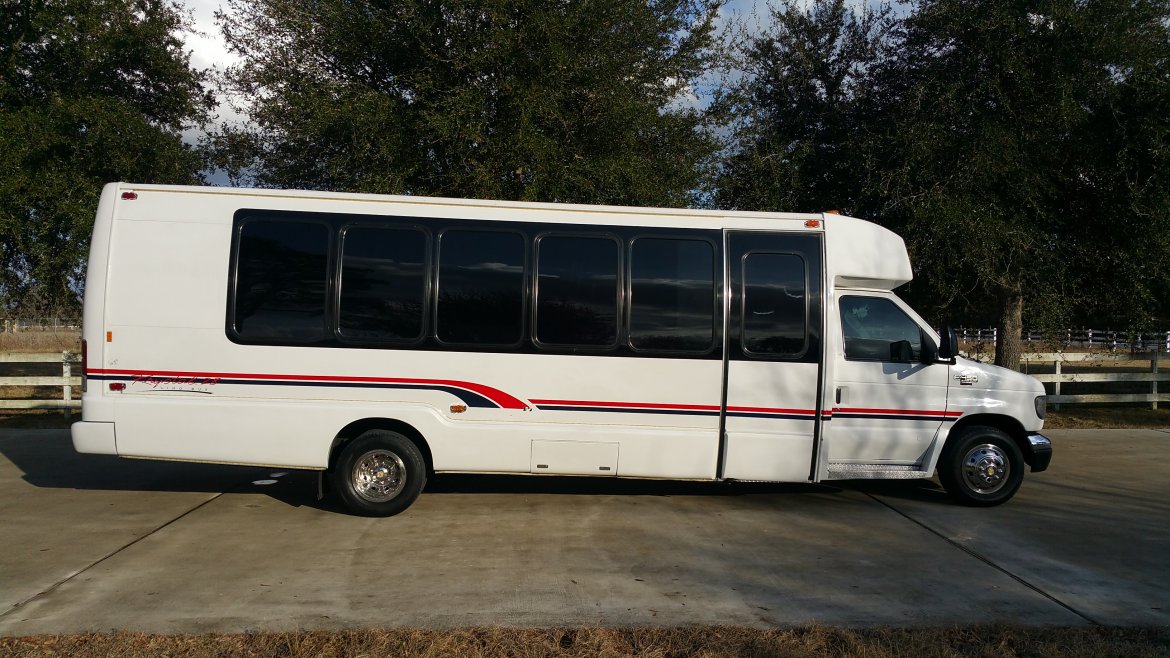 Photo of Limo Bus for sale: 2004 Ford E 450 33&quot; by Krystal