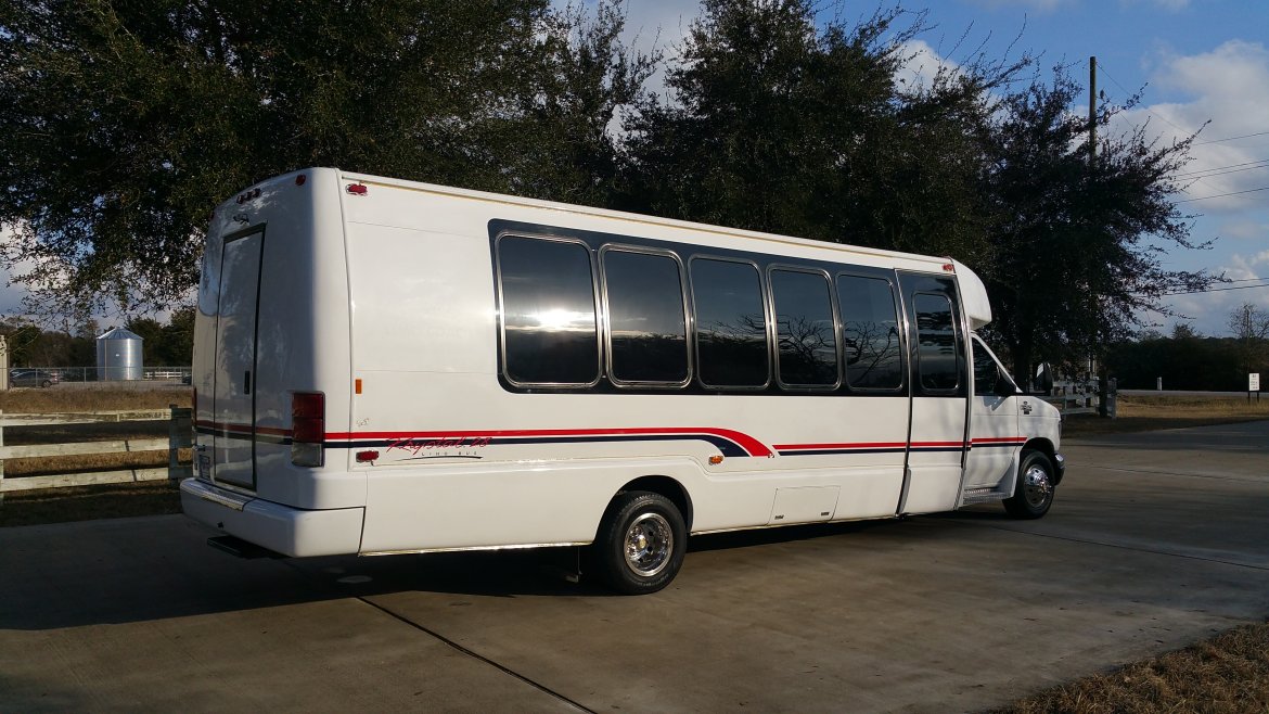 Photo of Limo Bus for sale: 2004 Ford E 450 33&quot; by Krystal