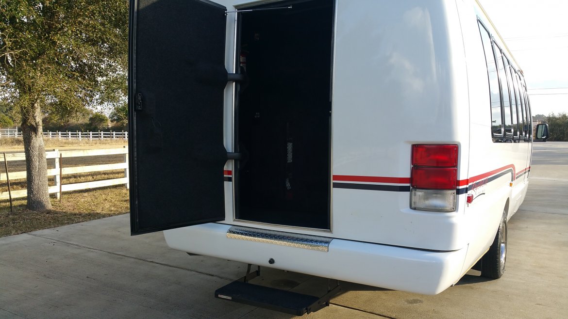 Photo of Limo Bus for sale: 2004 Ford E 450 33&quot; by Krystal