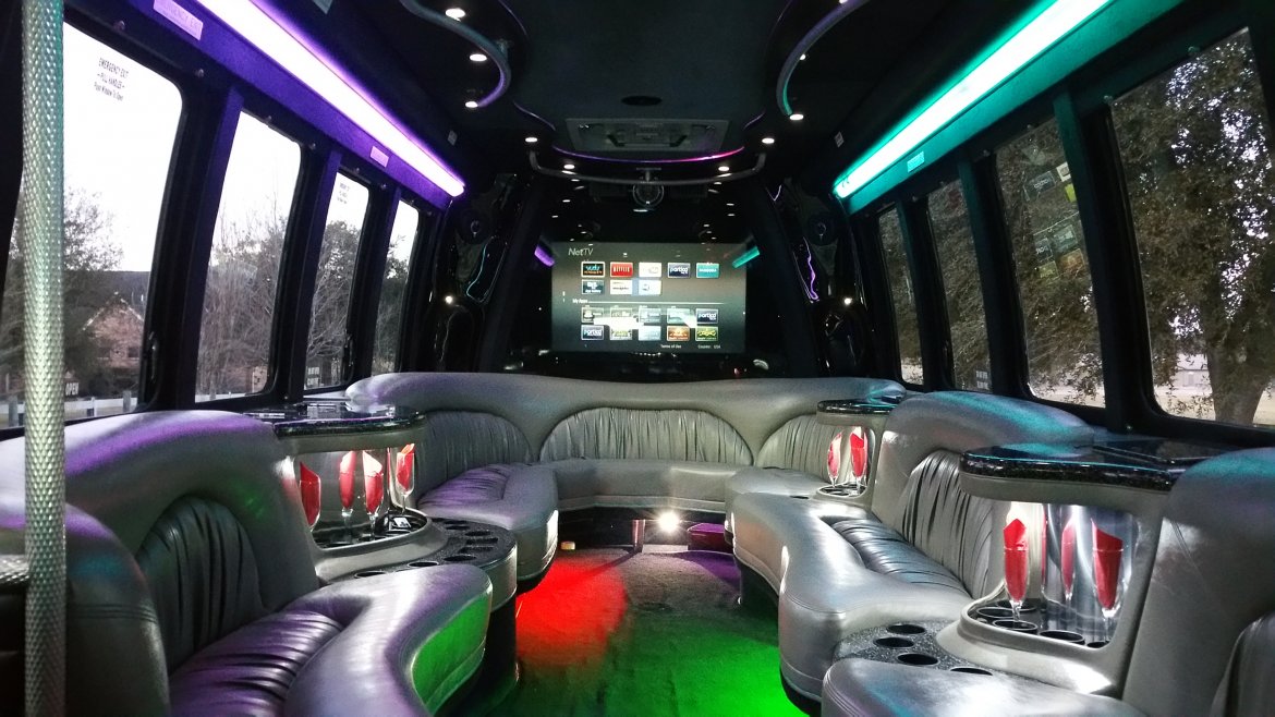 Photo of Limo Bus for sale: 2004 Ford E 450 33&quot; by Krystal