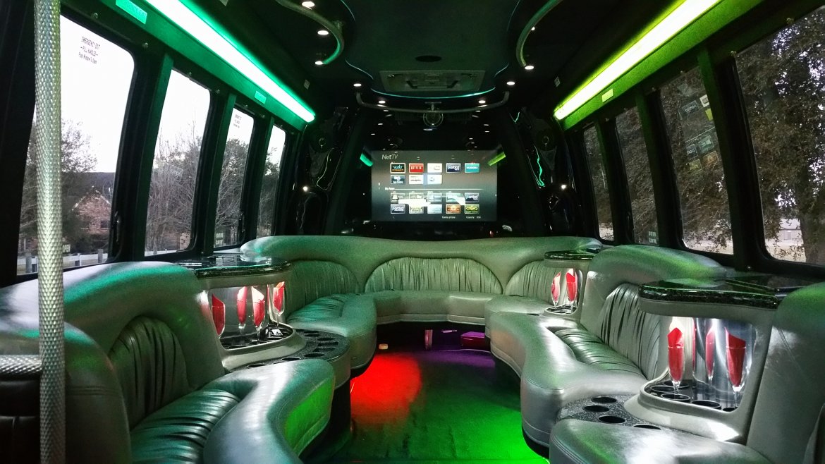 Photo of Limo Bus for sale: 2004 Ford E 450 33&quot; by Krystal