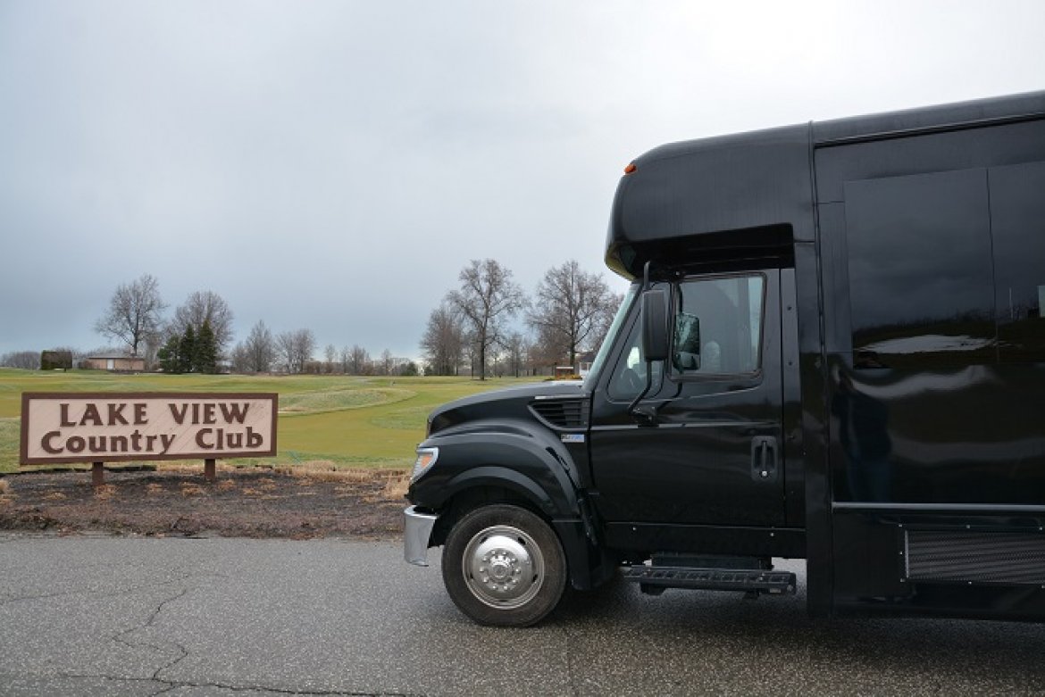 Photo of Limo Bus for sale: 2014 IC Bus Starcraft by Battisti