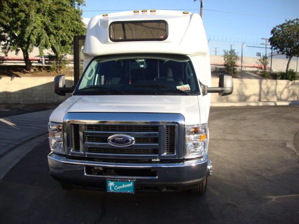 2017 Ford E-450 Shuttle Bus for Sale in Carson, CA - Photo 2