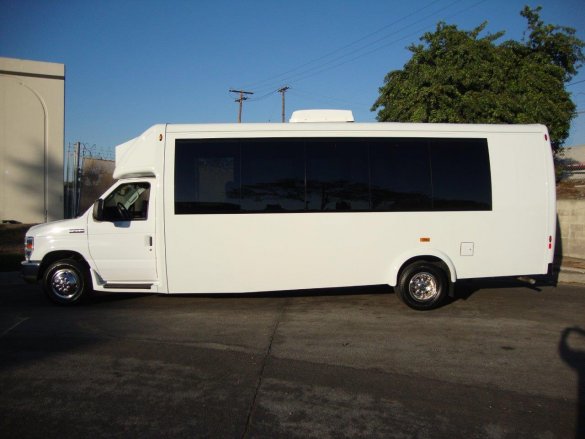2017 Ford E-450 Shuttle Bus for Sale in Carson, CA - Photo 3