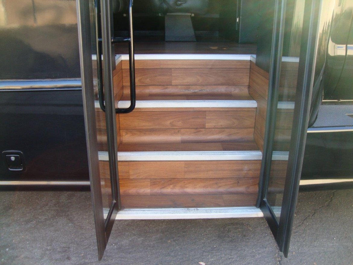 Photo of Shuttle Bus for sale: 2014 Ford F-650 by Turtletop