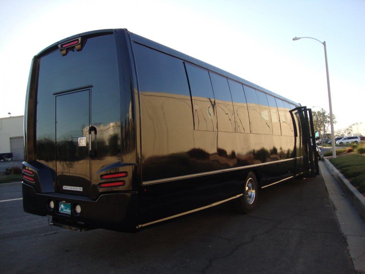 Photo of Shuttle Bus for sale: 2014 Ford F-650 by Turtletop