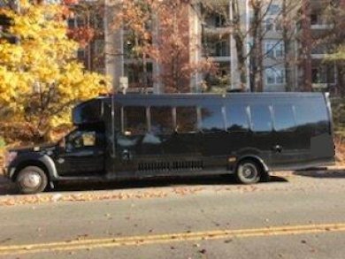 2013 Ford F-550 Shuttle Bus for Sale in Oaklyn, New Jersey, US - Photo 4