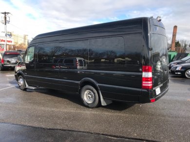 2017 Mercedes-Benz 3500  Sprinter for Sale in Oaklyn, New Jersey, US - Photo 4
