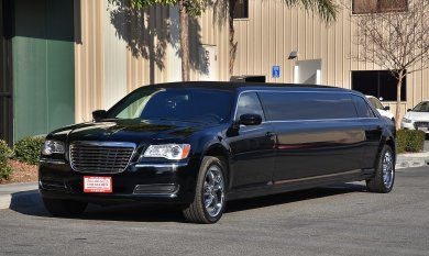 2013 Chrysler 300 Limousine for Sale in Fontana, California, US - Photo 4