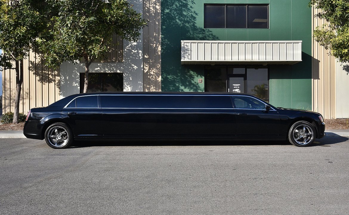 Photo of Limousine for sale: 2013 Chrysler 300 140&quot; by Specialty Vehicles