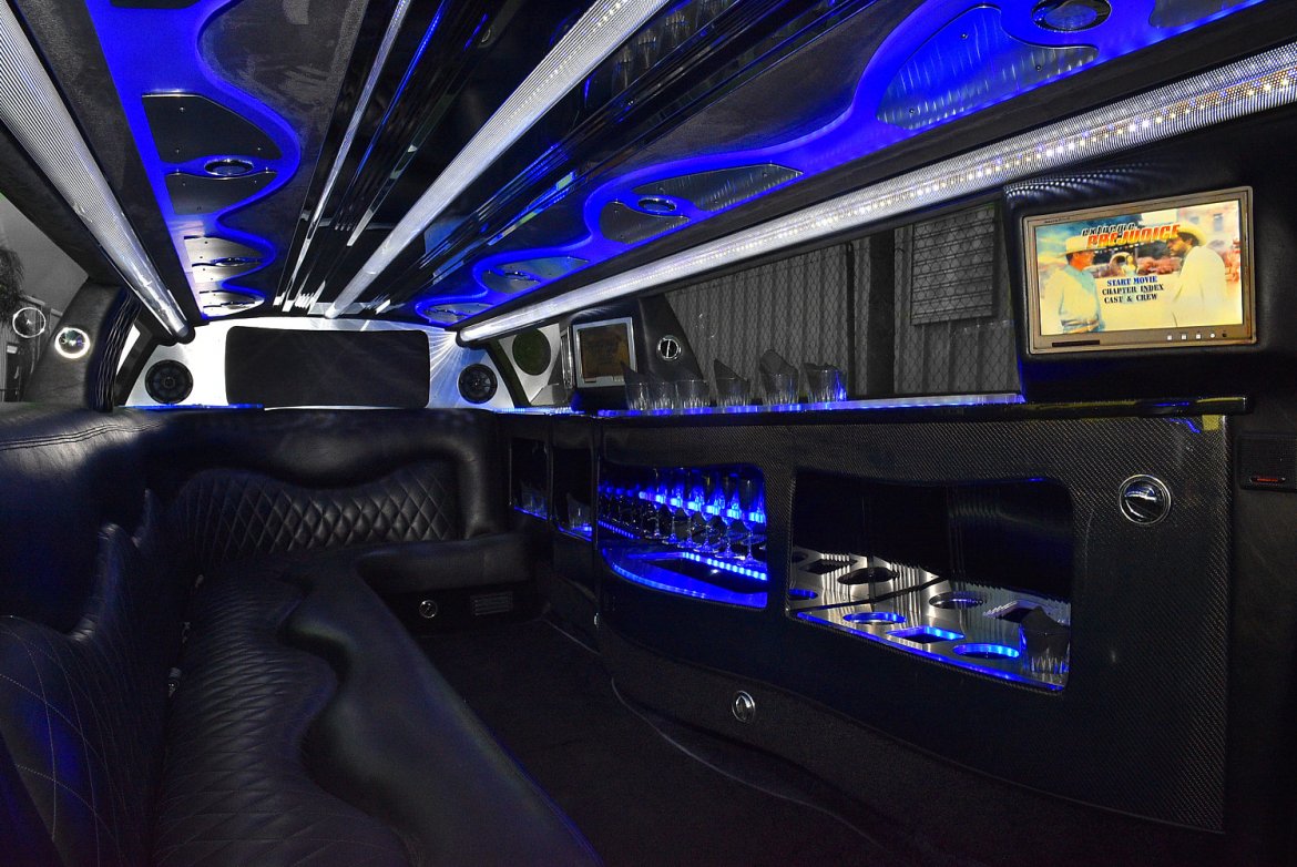 Photo of Limousine for sale: 2013 Chrysler 300 140&quot; by Specialty Vehicles