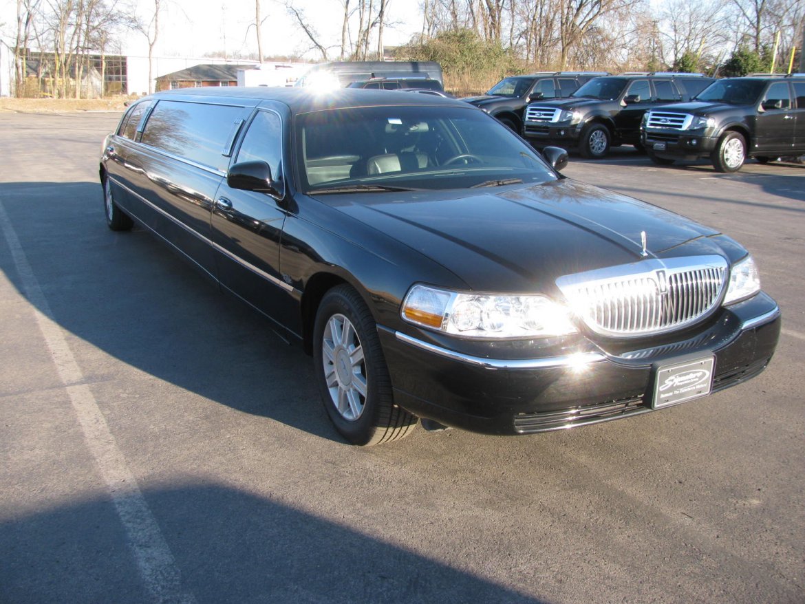 Limousine for sale: 2011 Lincoln Town Car 120&quot; by Royale