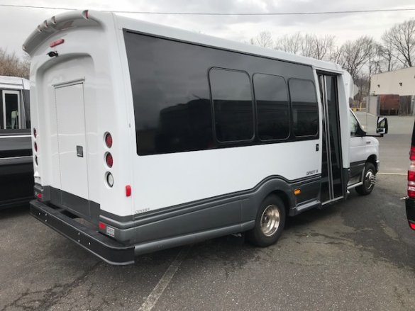 2014 Ford E-450 Shuttle Bus for Sale in Oaklyn, NJ - Photo 2