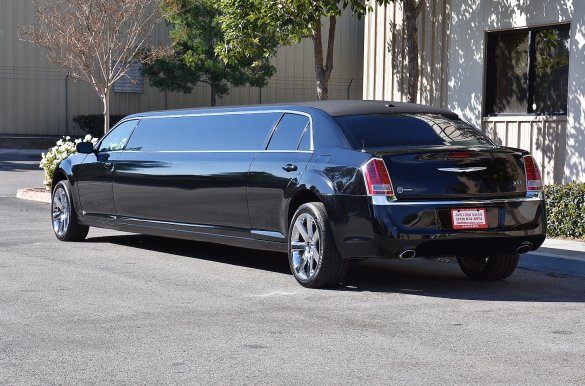 2014 Chrysler 300 Limousine for Sale in Fontana, CA - Photo 3
