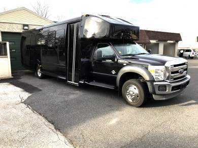 2013 Ford F-550 Shuttle Bus for Sale in Oaklyn, NJ - Main Photo